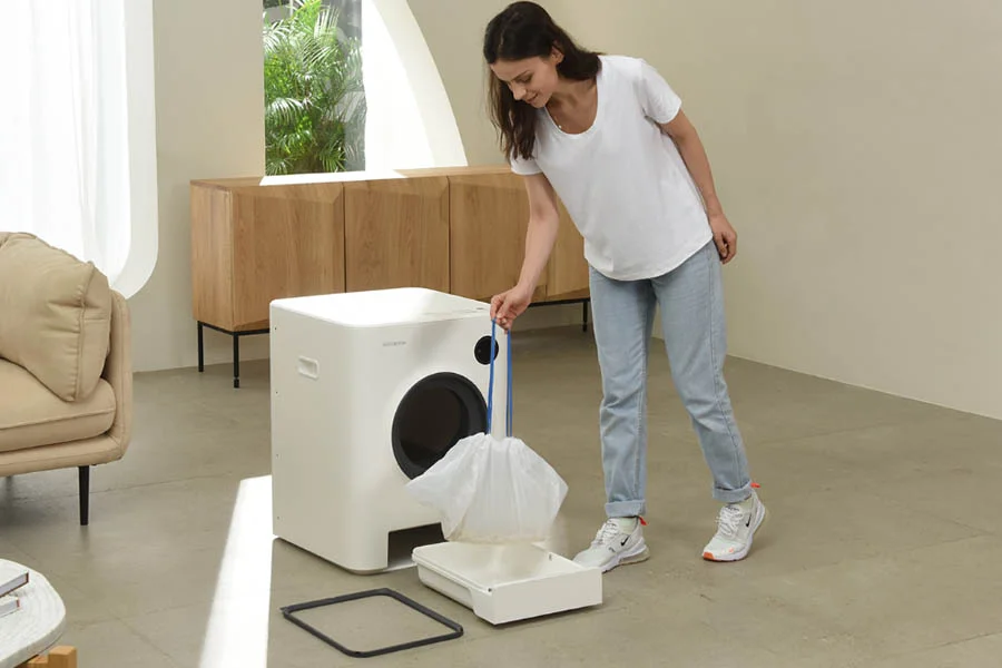 automatic self cleaning kitty litter box