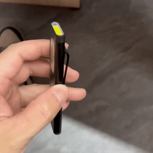 USB-C Rechargeable LED Keychain Flashlight2